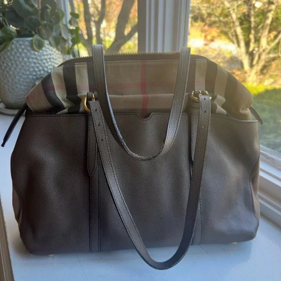 Burberry leather and canvas Tan and Brown - Grey Shoulder / Tote Bag - Picture 4 of 12